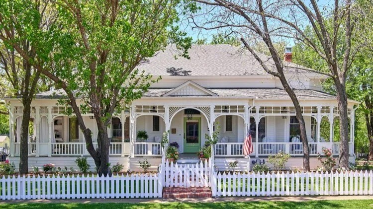 Simple home updates to boost curb appeal in Portland Oregon
